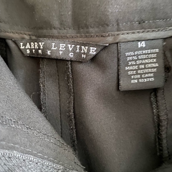 Larry Levine Capri Dress Pant - Picture 3 of 5